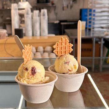 Ruru Baked - red bean condensed milk & superbaked - Desserts Near Me - Toronto, Ontario