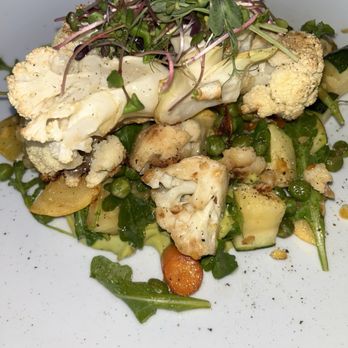 Oak + Almond - Cauliflower steak - New American Near Me - Norwalk, Connecticut
