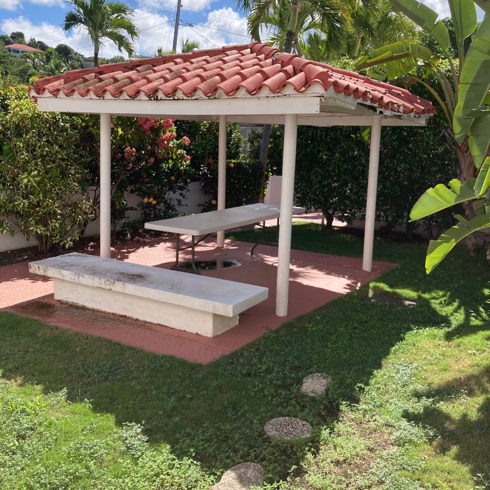 Bravo Beach Hotel - Outdoor covered patio on property - Hotels Near Me - Vieques, Puerto Rico