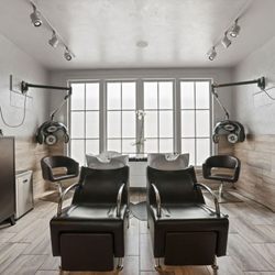 Lux Salon