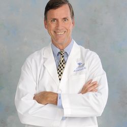 McFarland Eye Care - Mike McFarland, MD |    Cataract Surgeon