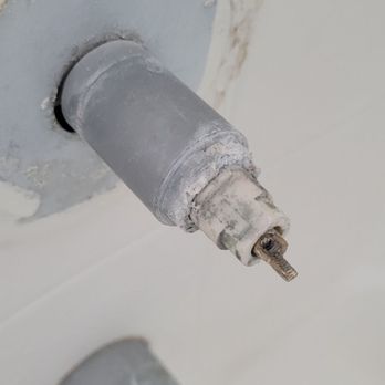 Showtime Plumbing - could not turn water on or off because handle broke - Plumbing Near Me - La Puente, California Showtime Plumbing - could not turn water on or off because handle broke - Plumbing Near Me - La Puente, California