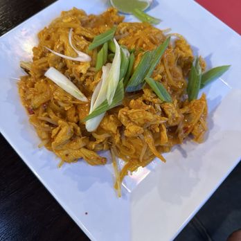 Thai Thai Restaurant - Pad Thai with chicken - Thai Near Me - San Marcos, California