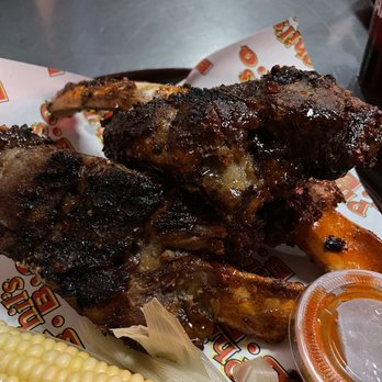 Phil's BBQ - Barbeque Near Me - Santee, California