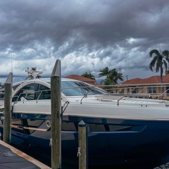 Quality Custom Window Tinting - Auto Glass Services Near Me - Fort Myers, Florida Quality Custom Window Tinting - Auto Glass Services Near Me - Fort Myers, Florida