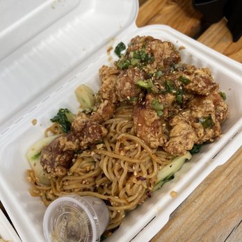 Mama Chow's Kitchen - Food Trucks Near Me - Portland, Oregon