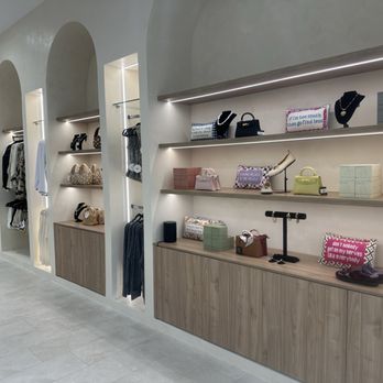 SL Blake - Women's Clothing Near Me - Pembroke Pines, Florida SL Blake - Women's Clothing Near Me - Pembroke Pines, Florida