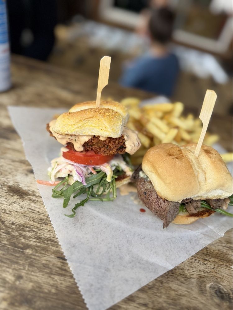 The Nugget Mountain Bar Logo