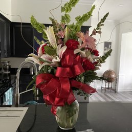 Flower arrangement Flower arrangement