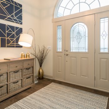 Wayne Homes - Sandusky - Sandusky Providence II Legacy Foyer - General Contractors Near Me - Milan, Ohio