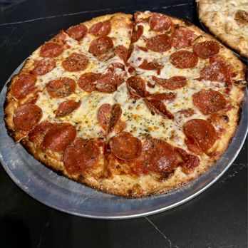 Gladstone’s Pizza - Pepperoni - Pizza Near Me - Gladstone, Oregon Gladstone’s Pizza - Pepperoni - Pizza Near Me - Gladstone, Oregon
