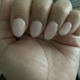 Uneven shape and length especially the middle finger. It lightweight points up. Uneven shape and length especially the middle finger. It lightweight points up.