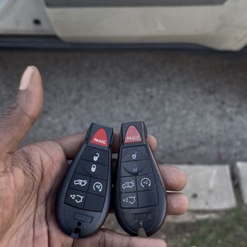 D’s Quick Keys - New fobik key programmed to a 2012 jeep Laredo - Keys & Locksmiths Near Me D’s Quick Keys - New fobik key programmed to a 2012 jeep Laredo - Keys & Locksmiths Near Me