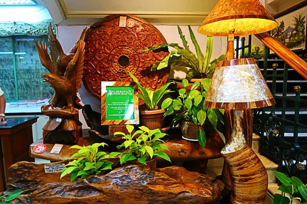 Balikbayan Handicrafts by null