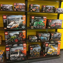 Bricks & Minifigs Loveland
