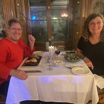 Auberge Baker - He married up and she way way down - French Near Me - Château-Richer, Quebec Auberge Baker - He married up and she way way down - French Near Me - Château-Richer, Quebec