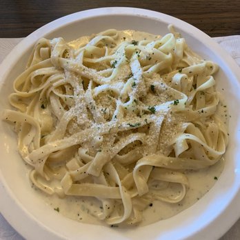 Volare - Fettuccine Alfredo HUGE portions - Italian Near Me - San Diego, California Volare - Fettuccine Alfredo HUGE portions - Italian Near Me - San Diego, California