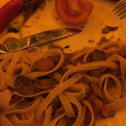 Paris 6 - Massa poderia ser fresca. Quem serve um tomate cru e com casca desse tamanho e chama de salada?