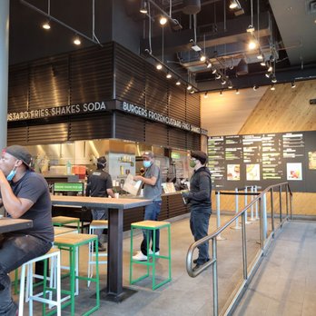 Shake Shack 6201 Hollywood - Hollywood & Gower - Burgers Near Me - Los Angeles, California