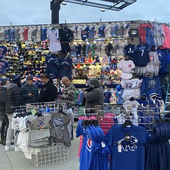 Wrigley Field - Cubs souvenirs - Stadiums & Arenas Near Me - Chicago, Illinois