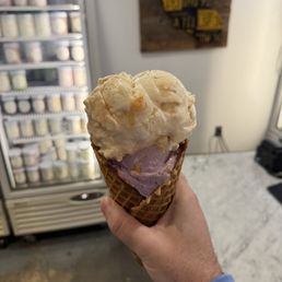 Burnt Sugar Vanilla & Lavender Honeycomb Burnt Sugar Vanilla & Lavender Honeycomb