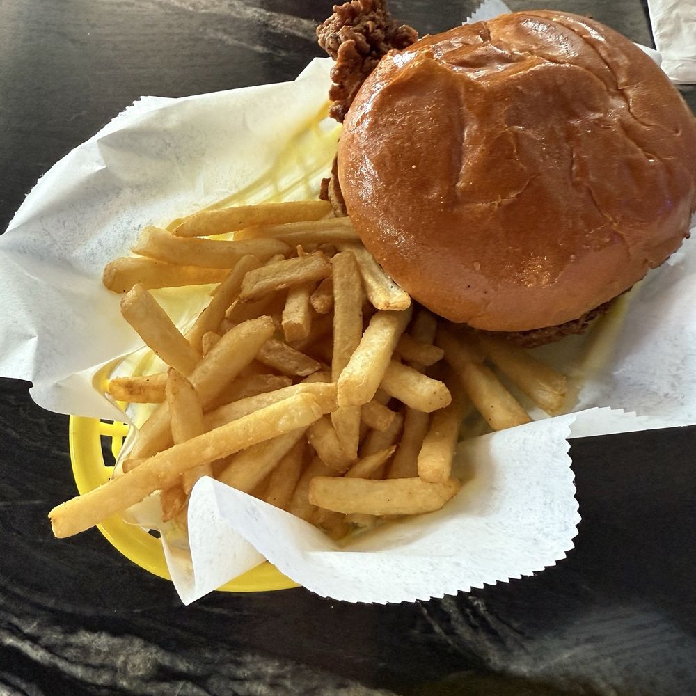 Fried chicken sandwich Fried chicken sandwich