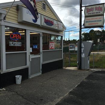 Tasty Subs - the outside of a restaurant - Sandwiches Near Me - Beverly, Massachusetts