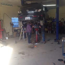 Garza Auto Repair - All working on it