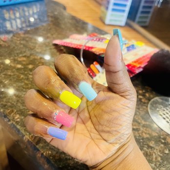 Queen Nails - Prepared for Easter - Waxing Near Me - Salem, Oregon