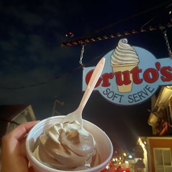 Gruto's Soft Serve - Banana/chocolate swirl - small - Ice Cream & Frozen Yogurt Near Me - Leesburg, Virginia Gruto's Soft Serve - Banana/chocolate swirl - small - Ice Cream & Frozen Yogurt Near Me - Leesburg, Virginia