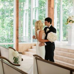 CULTIVATE designory - Classic white wedding