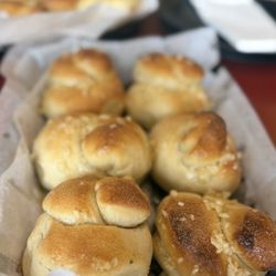 Tony's Pizza & Subs - 6pc Garlic Rolls
