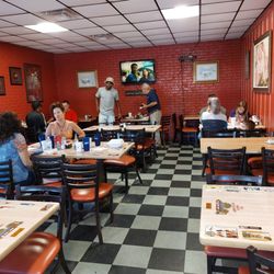 301 Family Restaurant - Dining room