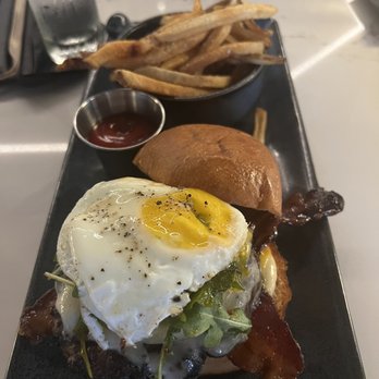 Link & Pin South End - House burger! - New American Near Me - Charlotte, North Carolina Link & Pin South End - House burger! - New American Near Me - Charlotte, North Carolina