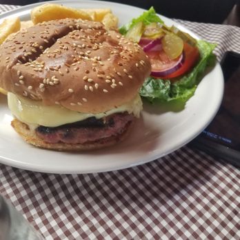 Arileo Restaurant - Hamburger - Steakhouses Near Me - San Juan Cosalá, JAL Arileo Restaurant - Hamburger - Steakhouses Near Me - San Juan Cosalá, JAL