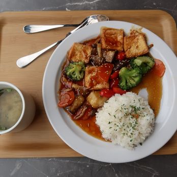Nana's Green Tea - Tofu Teriyaki Stir-Fry Rice Plate - Cafes Near Me - Pasadena, California