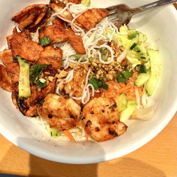 Pho 88 - Chicken Vermicelli with Shrimp added. Delicious! I get this almost every time! Shrimp is cooked perfectly and the chicken is tender. - Noodles Near Me - Grand Junction, Colorado Pho 88 - Chicken Vermicelli with Shrimp added. Delicious! I get this almost every time! Shrimp is cooked perfectly and the chicken is tender. - Noodles Near Me - Grand Junction, Colorado