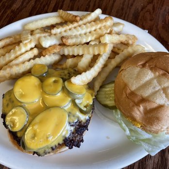 Remy's Diner - Jalapeño burger - American Near Me - Upton, Wyoming