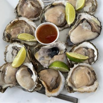 El Bohio Restaurant - Oyster - Seafood Near Me - Fajardo, Puerto Rico