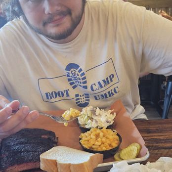 Old 76 Smokehouse - Enjoying some Q - Barbeque Near Me - Branson, Missouri