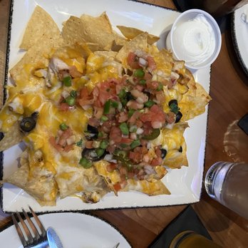 Tommy's Tavern + Tap - Loaded Chicken Nachos - American Near Me - Edison, New Jersey