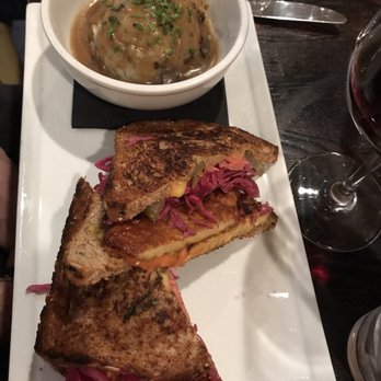 SunCafe - Reubon Sandwich with Portabello Mashed potatoes - Vegan Near Me - Studio City, California SunCafe - Reubon Sandwich with Portabello Mashed potatoes - Vegan Near Me - Studio City, California