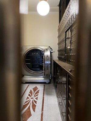 Idaho State Capitol by null