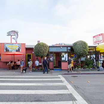 Barbara's Fishtrap - order to the right, pick up to the left - Seafood Near Me - Half Moon Bay, California Barbara's Fishtrap - order to the right, pick up to the left - Seafood Near Me - Half Moon Bay, California