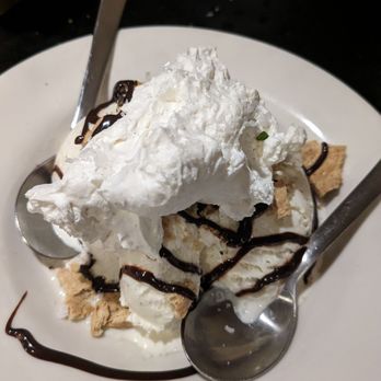 Wickson Restaurant - S'mores inspired dessert with vanilla bean ice cream - Tapas/Small Plates Near Me - Philo, California