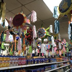 Yesenia's Market - Piñatas for your party