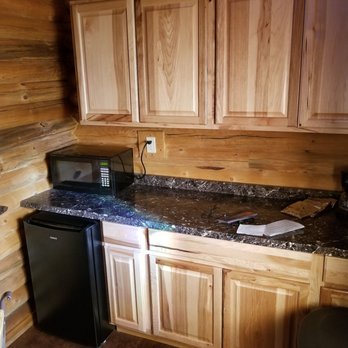 Red Canyon Rv Park - Kitchen area with a mini fridge and a microwave oven. - Campgrounds Near Me - Panguitch, Utah Red Canyon Rv Park - Kitchen area with a mini fridge and a microwave oven. - Campgrounds Near Me - Panguitch, Utah