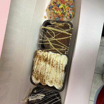 Crumbl - Point Loma - Bakeries Near Me - San Diego, California