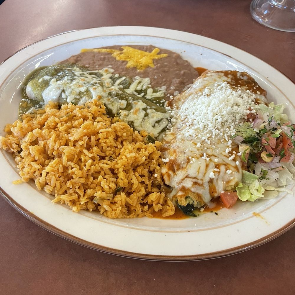 El Columpio - Mas #2 - chili relleno & chicken verde enchilada - Mexican Near Me - Mitchell, South Dakota El Columpio - Mas #2 - chili relleno & chicken verde enchilada - Mexican Near Me - Mitchell, South Dakota