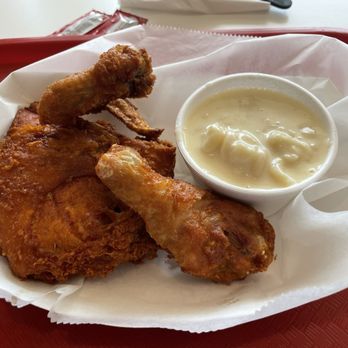 Kukuruku crispy chicken - Their Regular Macaroni and Cheese sucks balls  3 pcs Crispy Chicken Combo is still tasty 1 pc Choco Chip Cookie always included. - Desserts Near Me - Lakeland, Tennessee